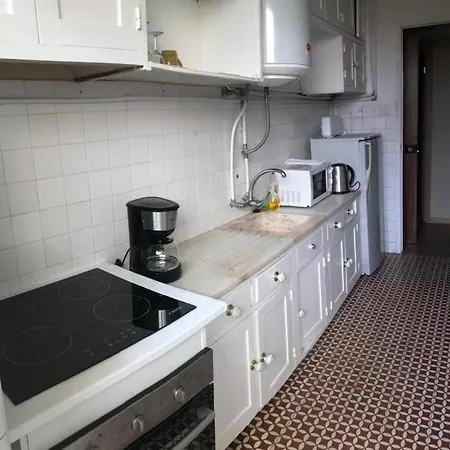 אכסניה Center לאגוּ‏ש