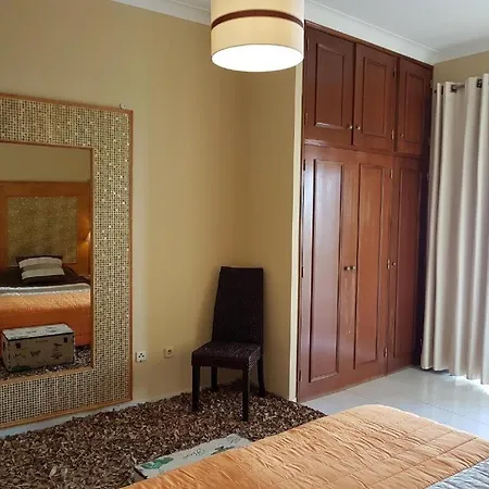 Hostal Center *